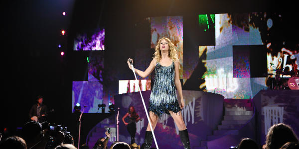 Taylor Swift at the Bryce Jordan Center